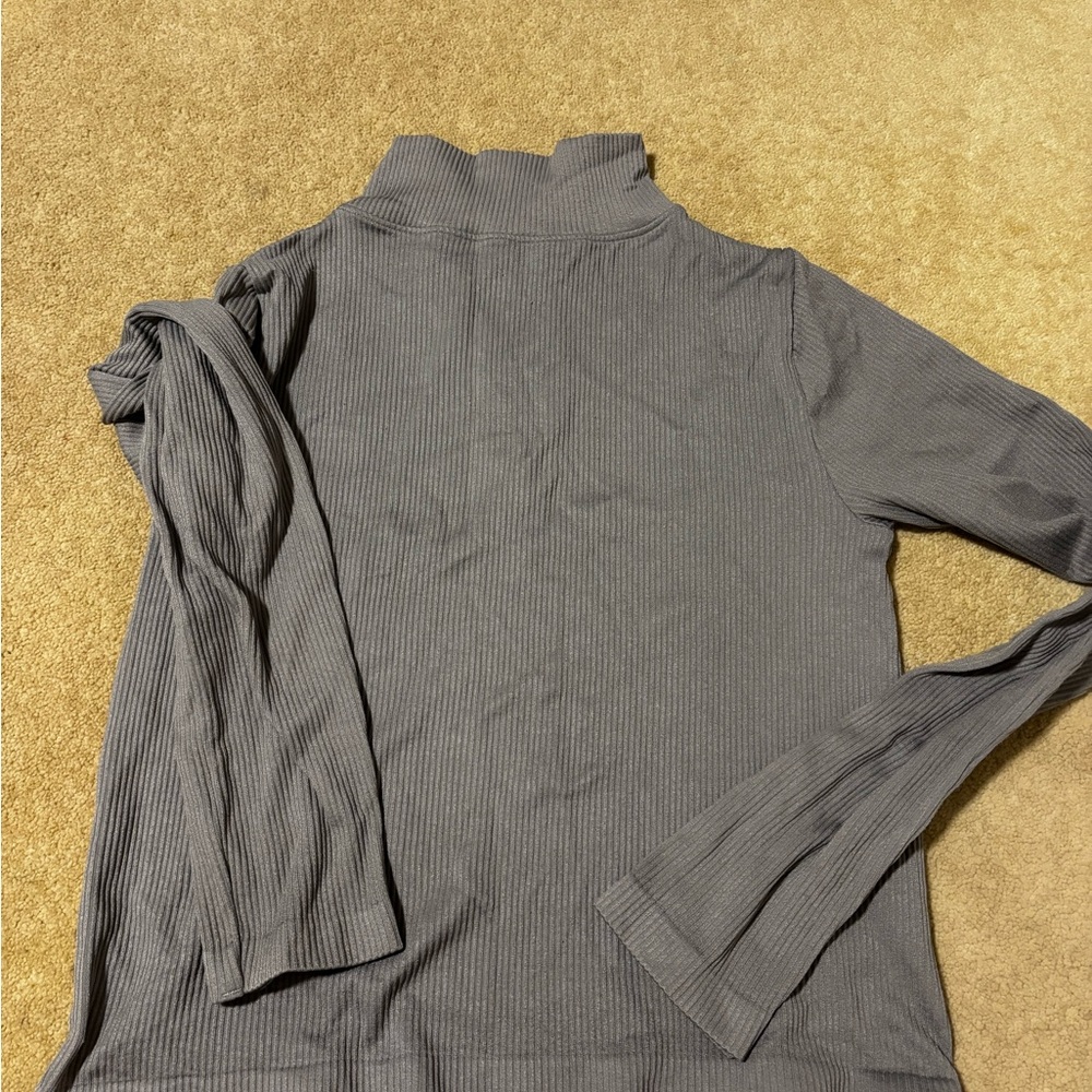 Gray Ribbed Quarter Zip Top - Picture 2 of 3